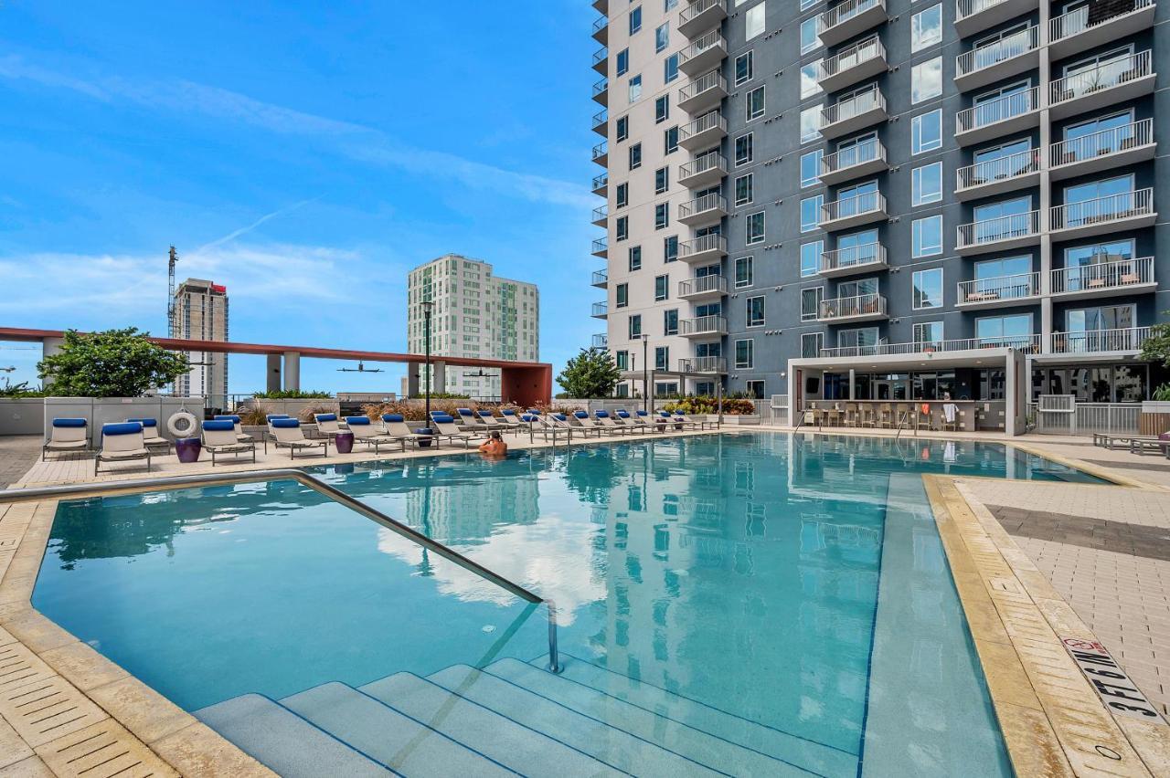 Luxury 1 Bedroom With Den Downtown Tampa Apt - City Views, Rooftop Pool, Workspace Exterior foto