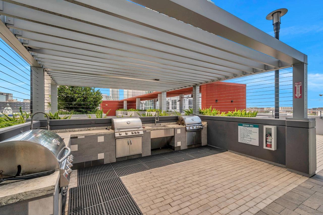 Luxury 1 Bedroom With Den Downtown Tampa Apt - City Views, Rooftop Pool, Workspace Exterior foto