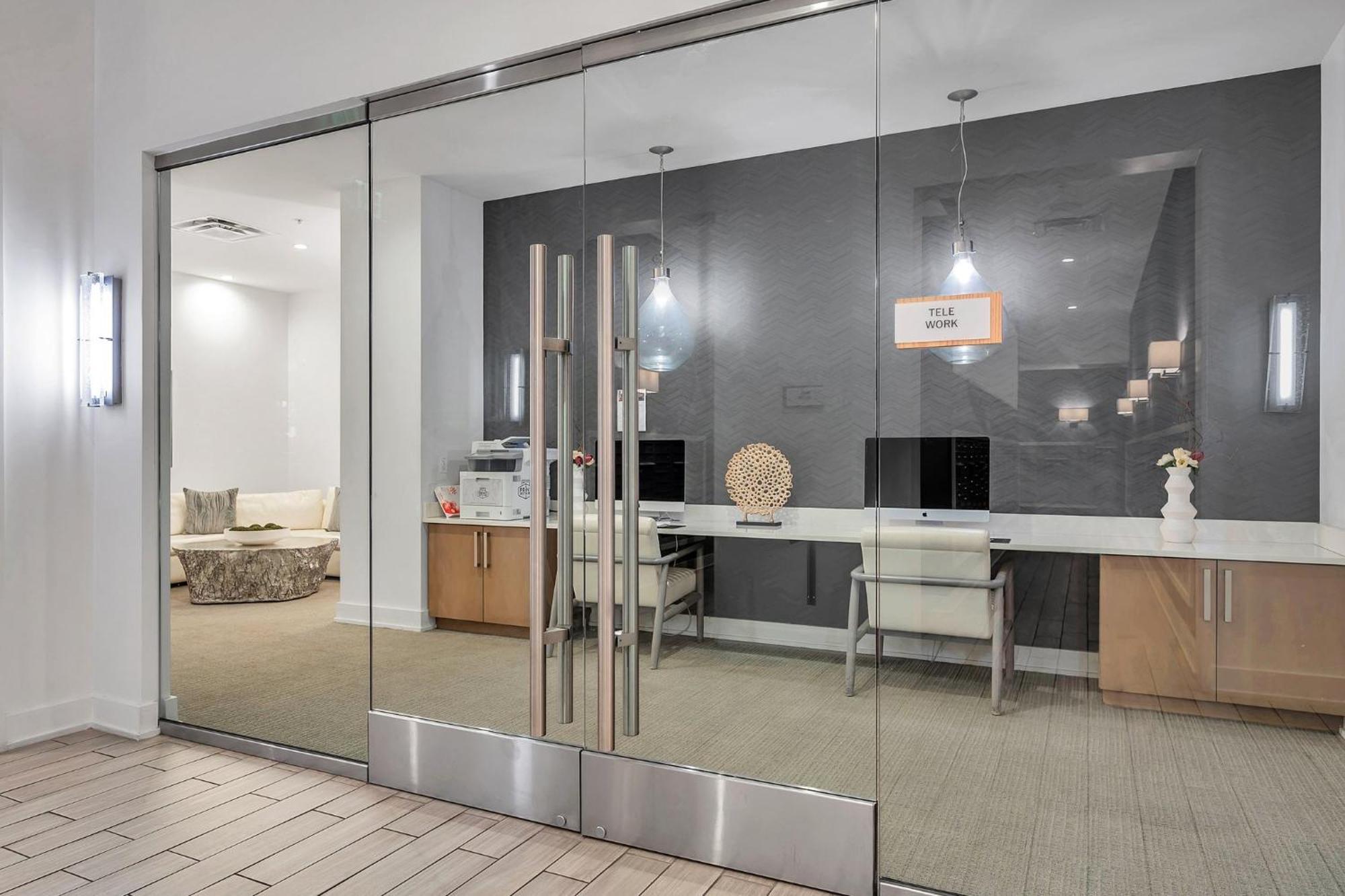 Luxury 1 Bedroom With Den Downtown Tampa Apt - City Views, Rooftop Pool, Workspace Exterior foto